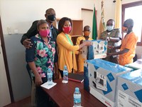 A VOLUNTARY SERVICES OVERSEAS (Mozambique) - VSO doou três máquinas de costura à penitenciária de Boane.